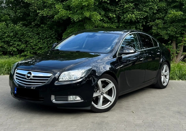 Opel Insignia cena 30700 przebieg: 180000, rok produkcji 2009 z Zwoleń małe 232